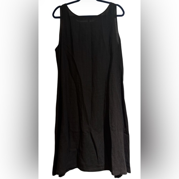 Eileen Fisher black sleeveless dress with pintuck detail - Picture 5 of 5